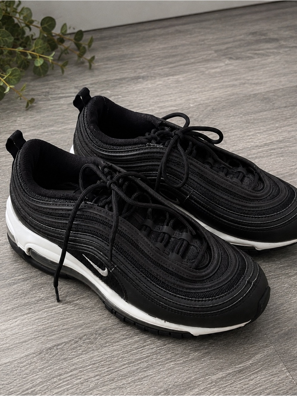 Nike Air Max 97 Black & White Sneakers Women’s Size 7.5